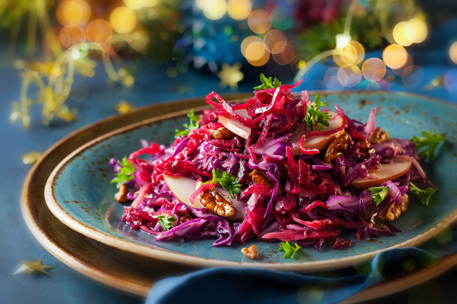 What to eat with bratwurst! These delicious, quick side dishes will turn a basic brat and sauerkraut dinner into something spectacular!