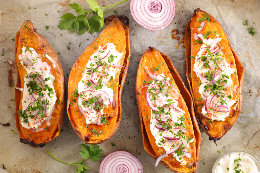 What to serve with corn on the cob for dinner! Here are the perfect meals and side dishes that pair well with corn on the cob.