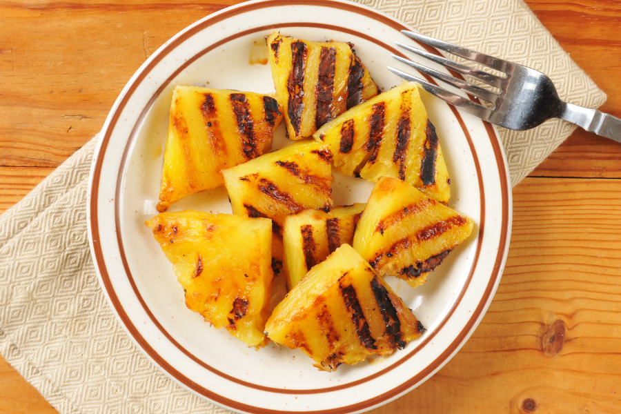 What to serve with grilled shrimp! Here are the BEST side dishes for shrimp to make a totally delicious dinner.