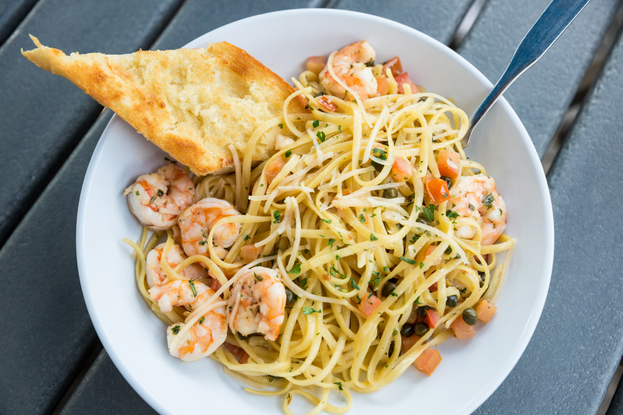 What to serve with grilled shrimp! Here are the BEST side dishes for shrimp to make a totally delicious dinner.