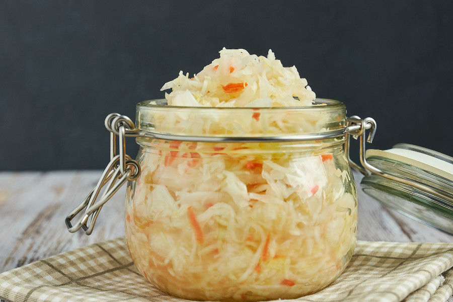 What to eat with perogies! Whether you’re serving perogies as a side dish or main dish, here are tons of delicious ways to make it a great meal.