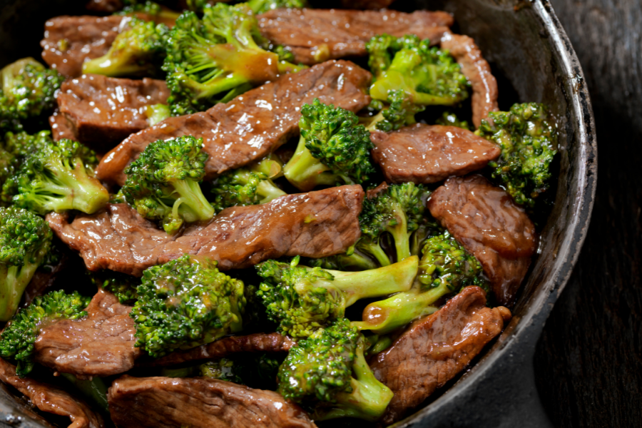 What to serve with fried rice! Here are the best side dishes to eat with fried rice for a fantastically delicious dinner.