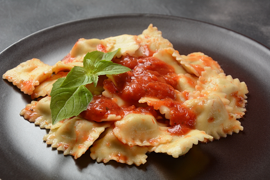The BEST side dishes for ravioli! Here’s exactly what to serve with ravioli to create a totally delicious dinner.